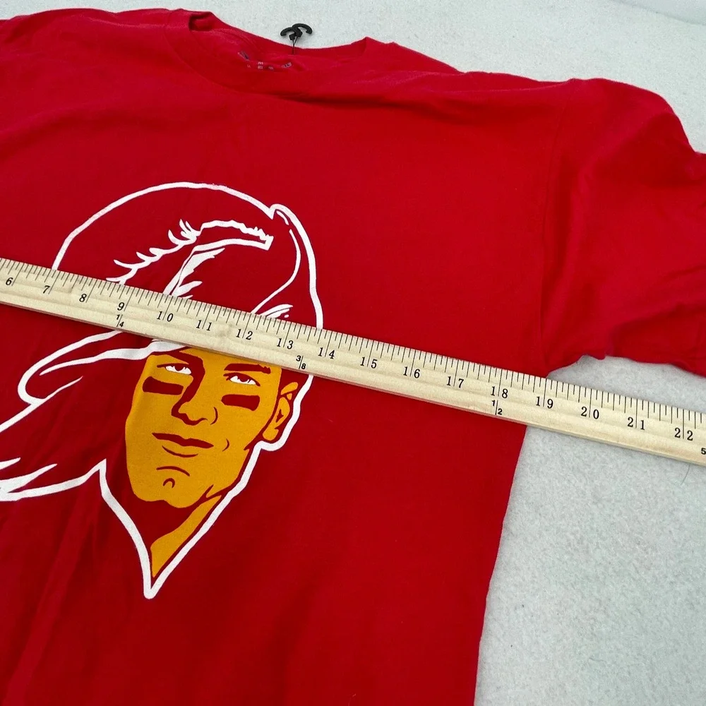 Champion Tom Brady Tampa Bay Buccaneers Buccaneer Bruce Graphic T-Shirt Mens M - Picture 5 of 7